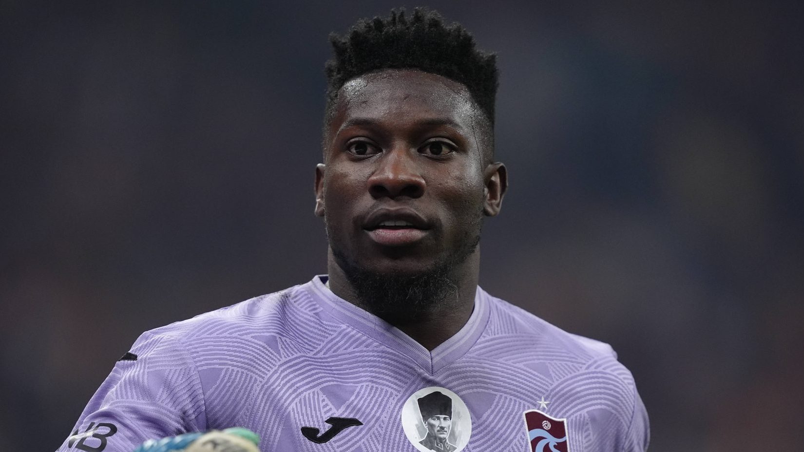 Futuro de Onana vira dilema, e Manchester United esbarra em novo obst&aacute;culo