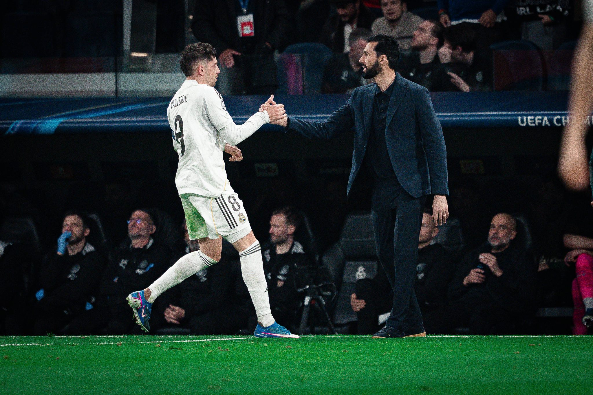 Valverde e Arbeloa em jogo do Real Madrid