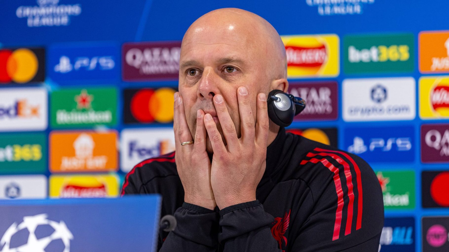 &lsquo;Disseram que este clube era diferente&rsquo;: Slot exp&otilde;e frustra&ccedil;&atilde;o no Liverpool