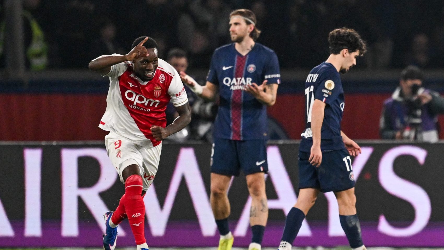 Balogun celebra gol pelo Monaco