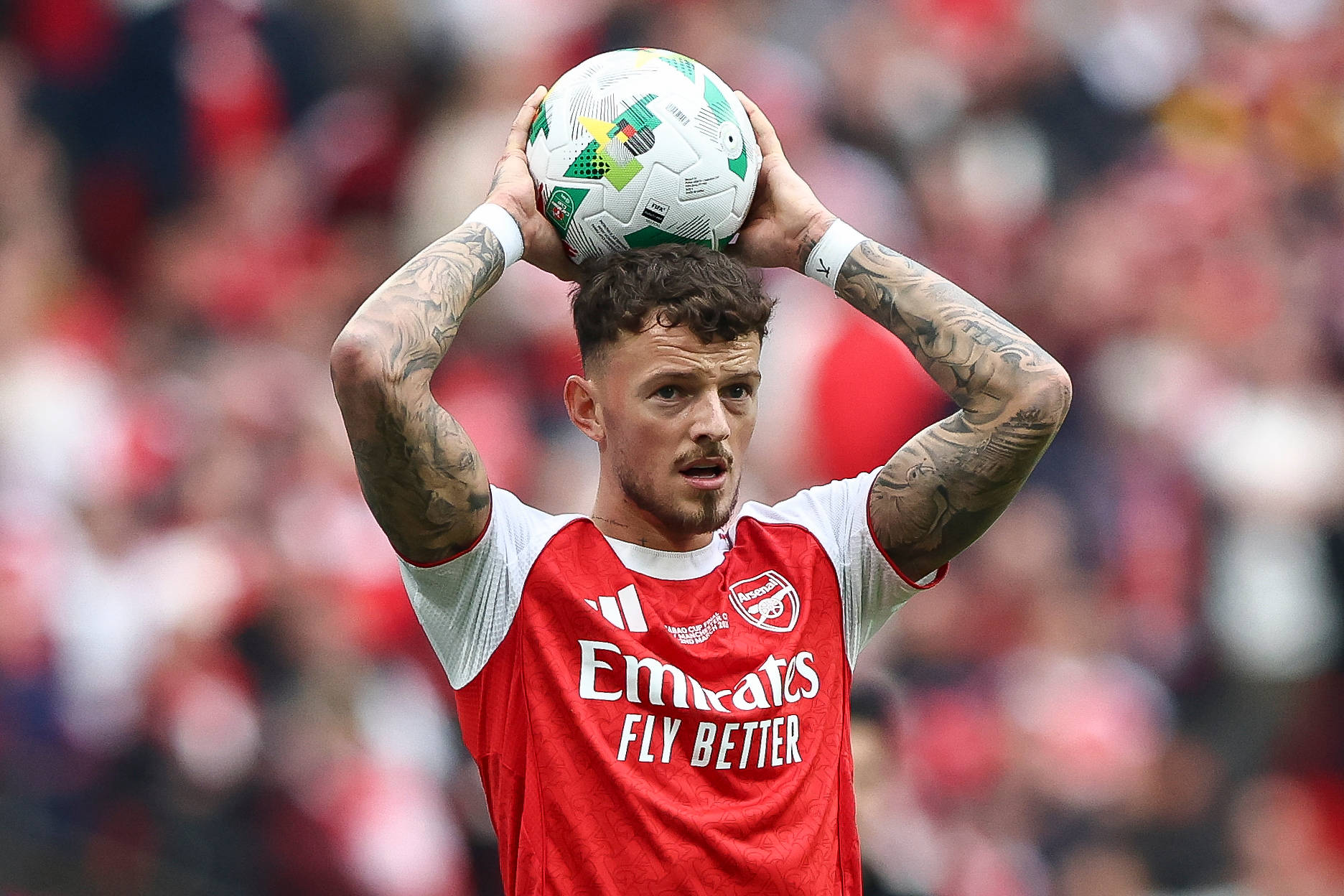 Ben White em a&ccedil;&atilde;o pelo Arsenal 