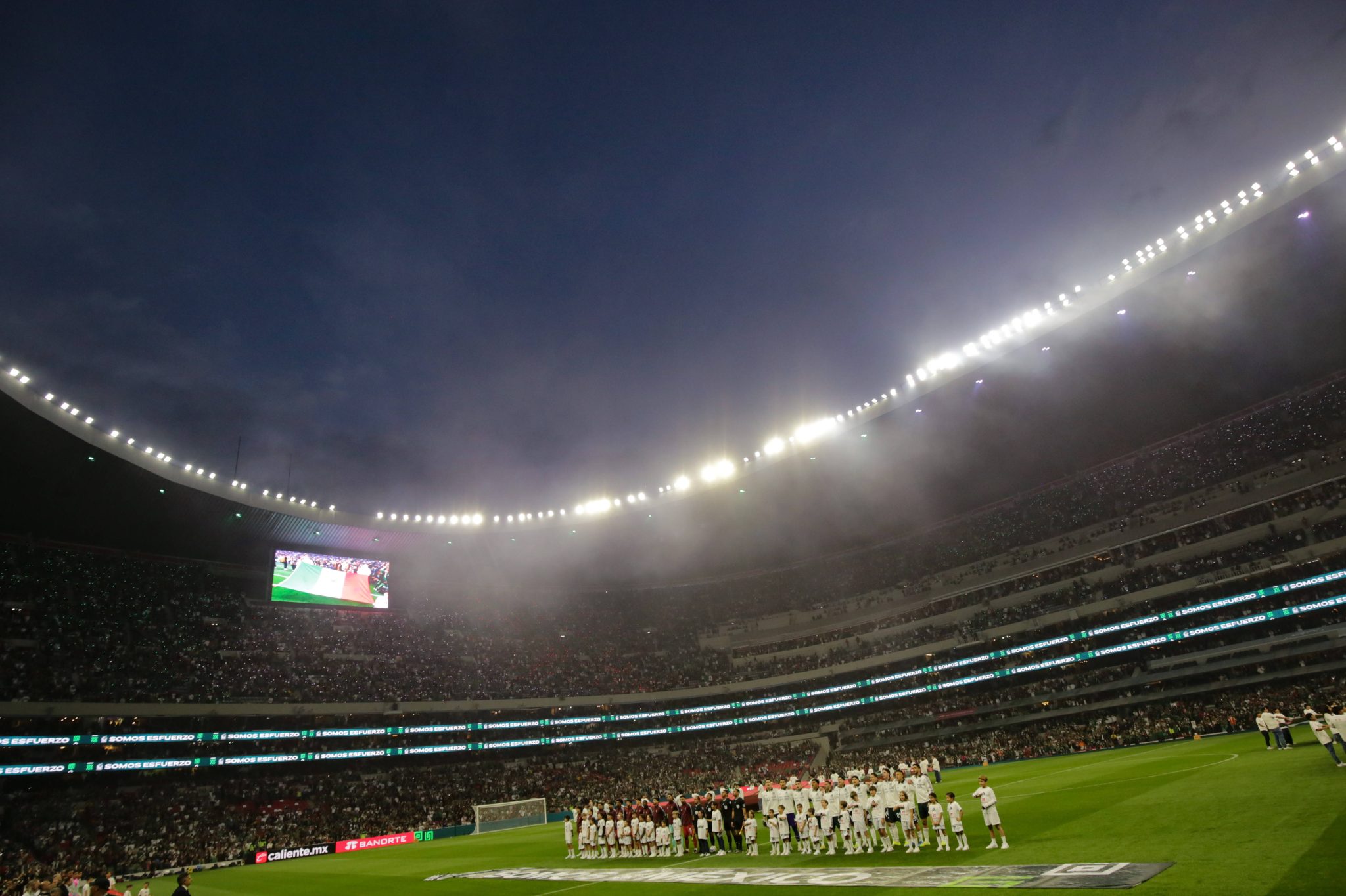 Est&aacute;dio Azteca