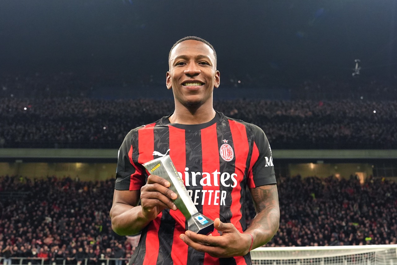 Estupi&ntilde;&aacute;n foi o melhor do jogo entre Milan x Inter