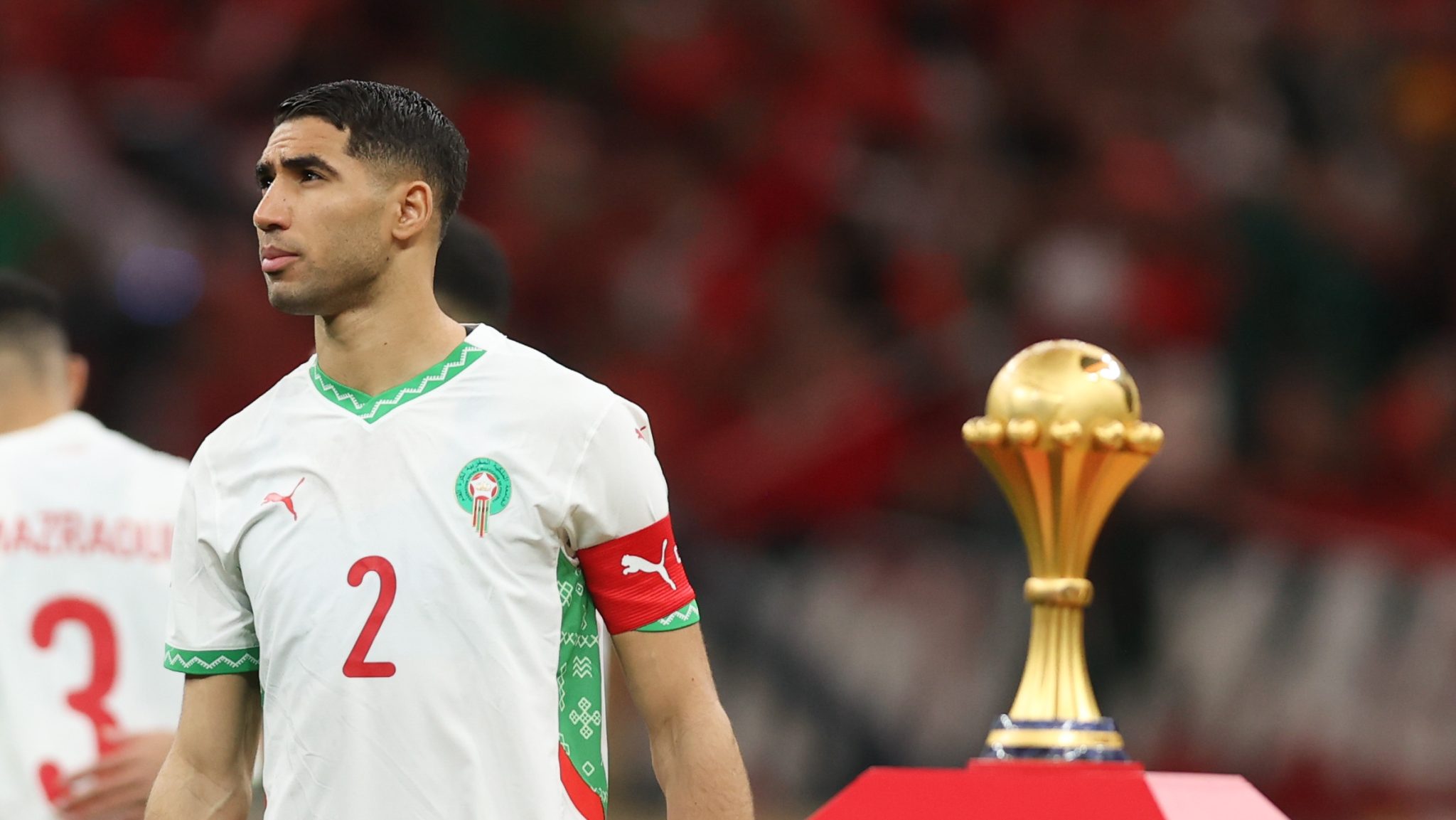 Hakimi e a ta&ccedil;a da Copa Africana de Na&ccedil;&otilde;es (Foto: Mohamed Bissar/BackpagePix/Icon Sport)