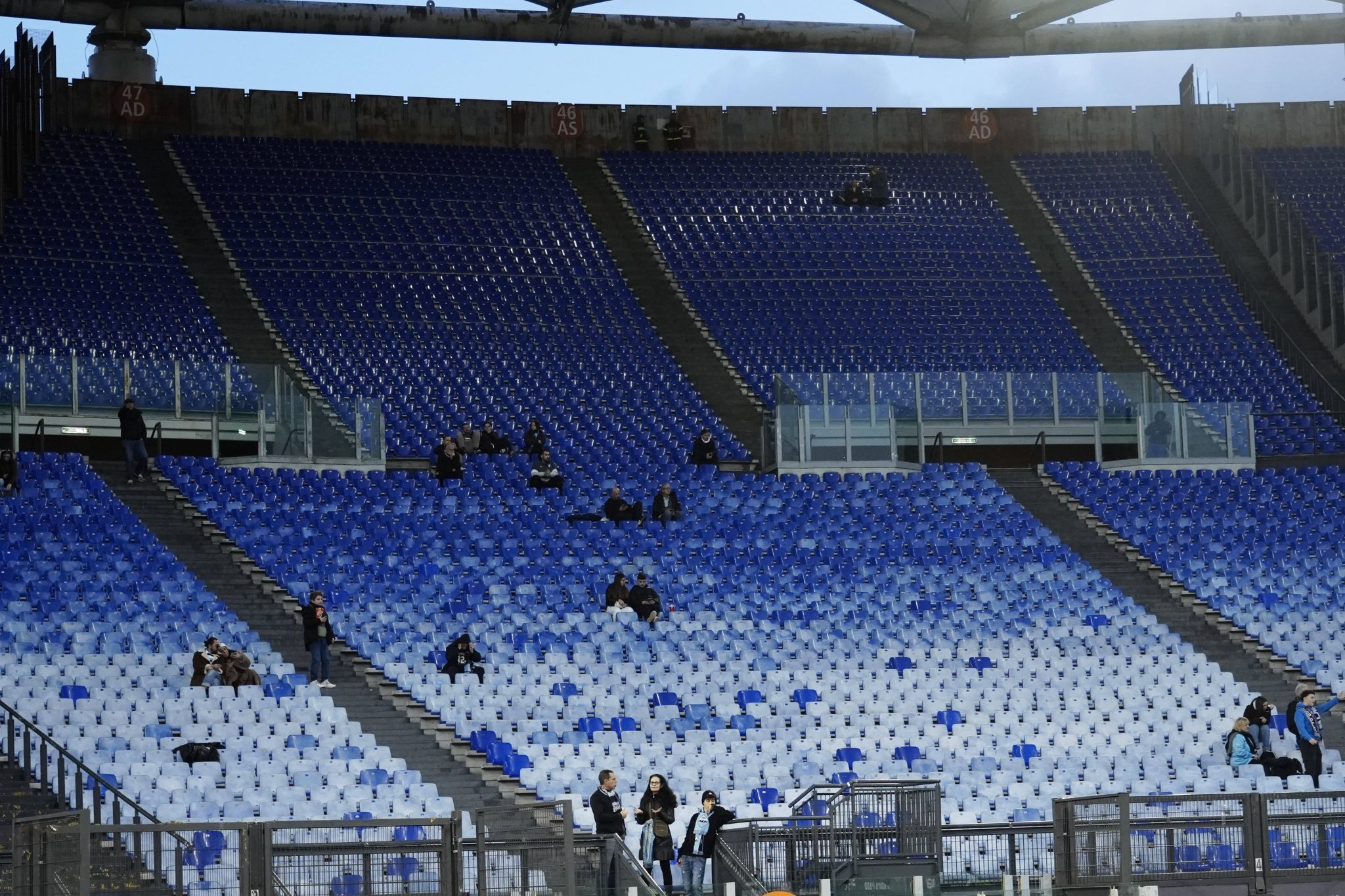 Torcedores da Lazio fazem protesto contra presidente Claudio Lotito (Foto: IMAGO / Goal Sports Images)