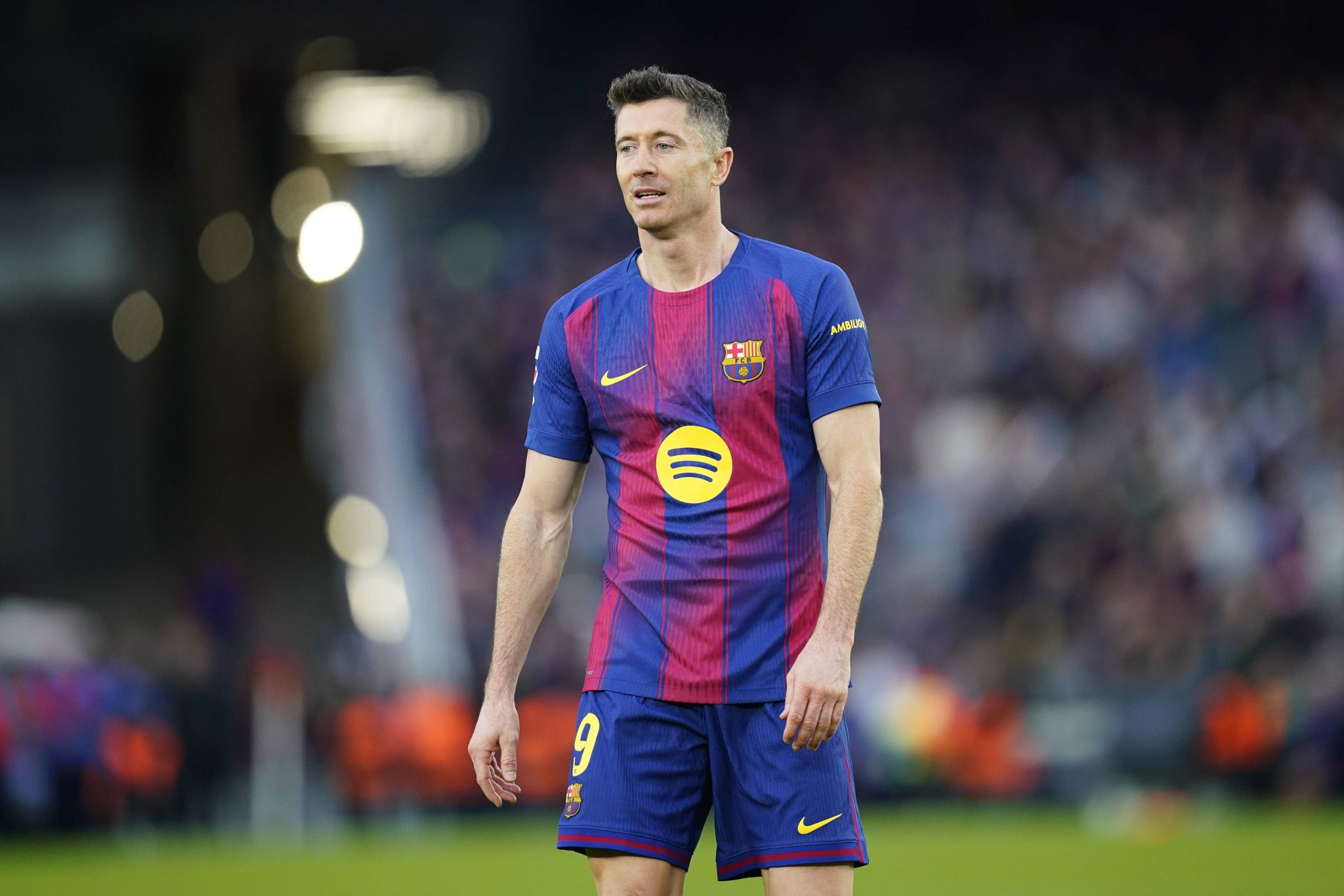 Robert Lewanwdoski em atua&ccedil;&atilde;o pelo Barcelona (Foto: IMAGO / Pressinphoto)