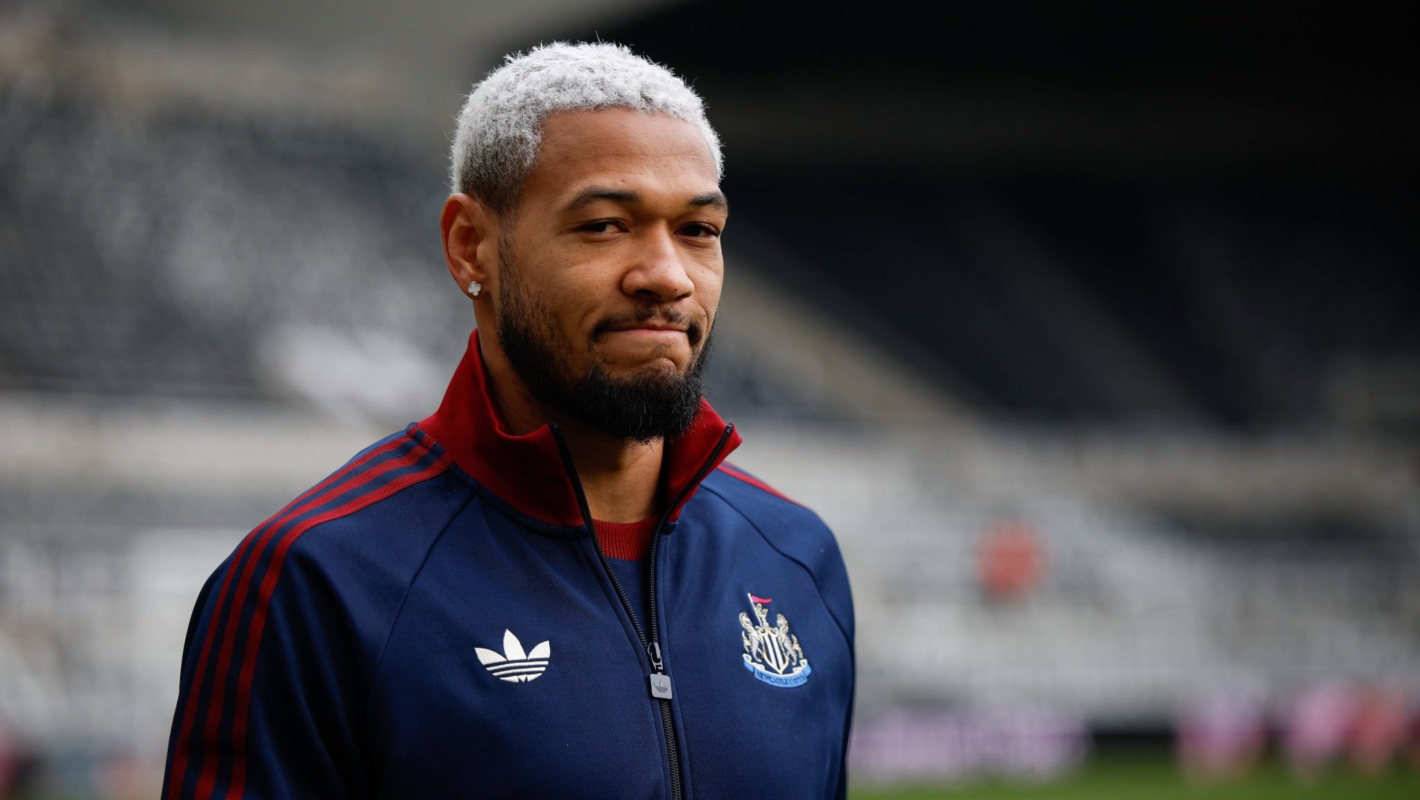 Sem dupla de ouro, Newcastle perde para Sunderland e abre brecha para sa&iacute;da de craques