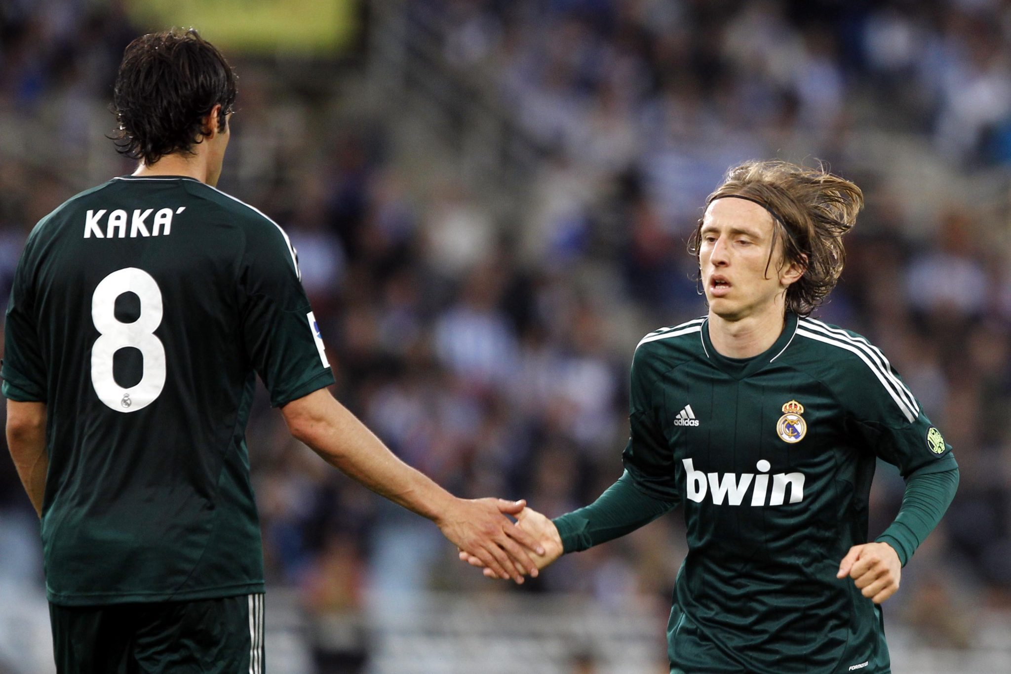 Kak&aacute; e Luka Modric pelo Real Madrid em 2013 (Foto: Icon Sport)