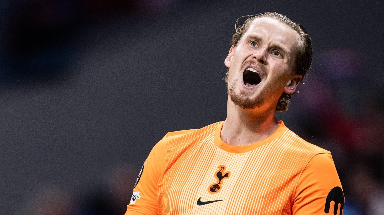 &lsquo;Precisa ser tratado como ser humano&rsquo;: Ex-City defende goleiro do Tottenham ap&oacute;s pol&ecirc;mica