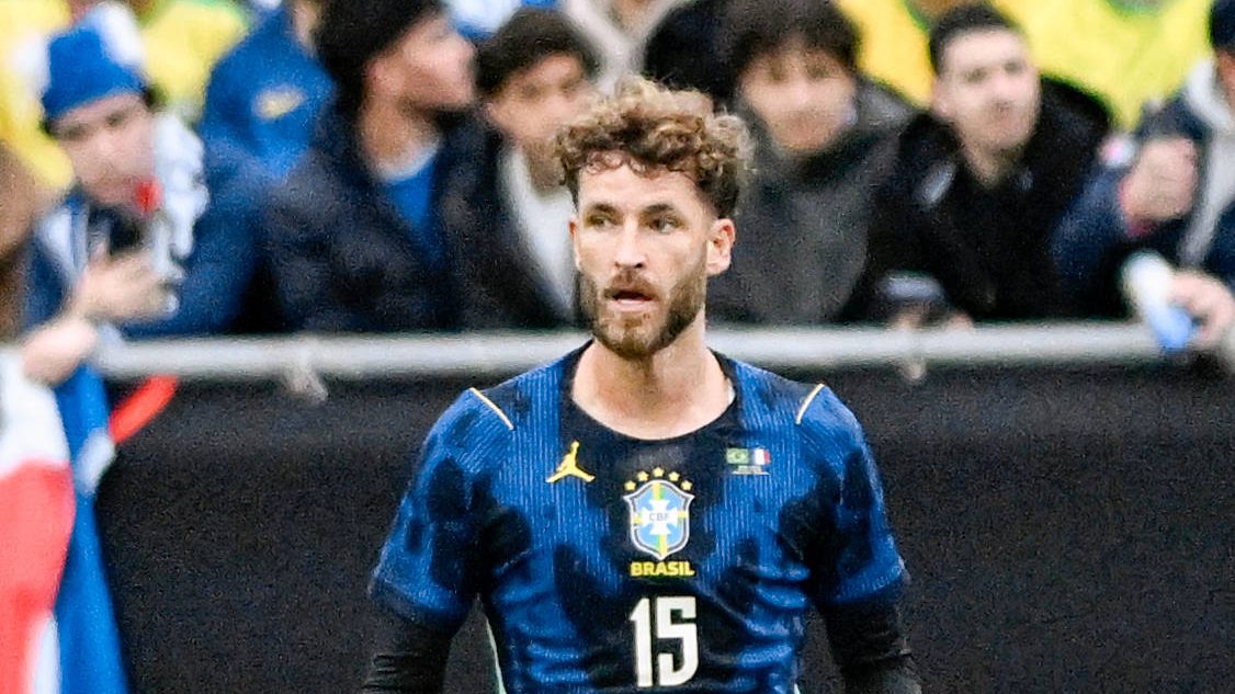 L&eacute;o Pereira em a&ccedil;&atilde;o pela sele&ccedil;&atilde;o brasileira