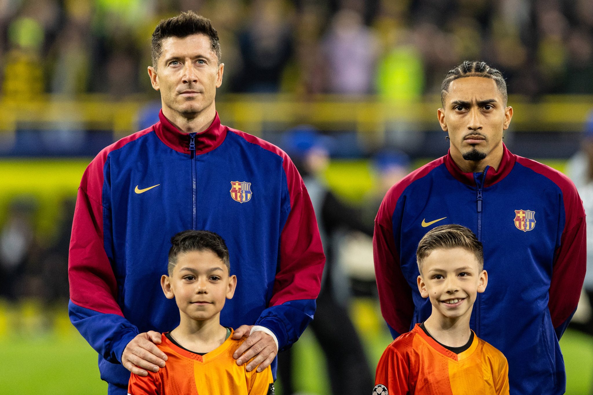 Lewandowski e Raphinha pelo Barcelona