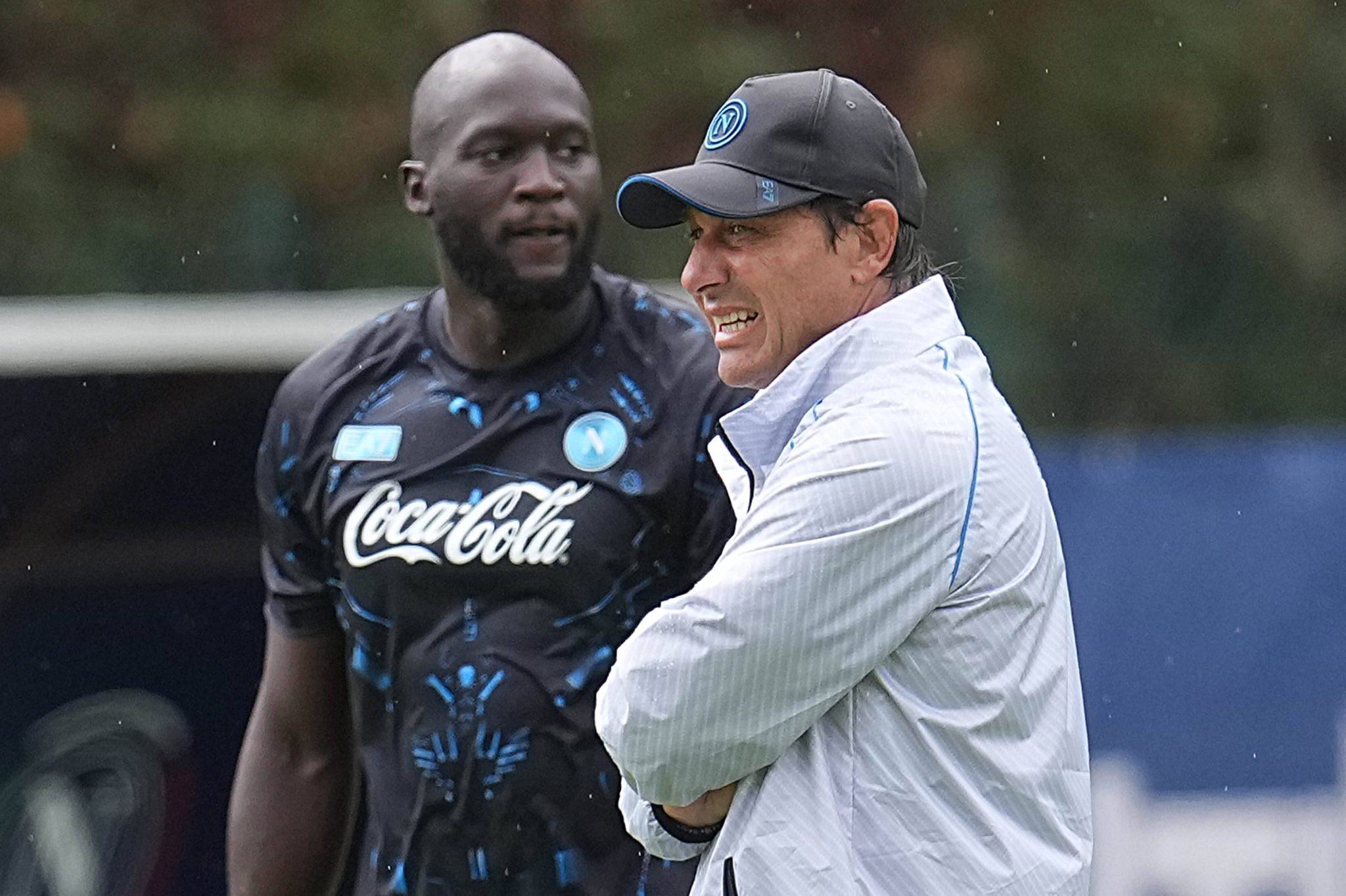 Lukaku e Conte durante treino do Napoli