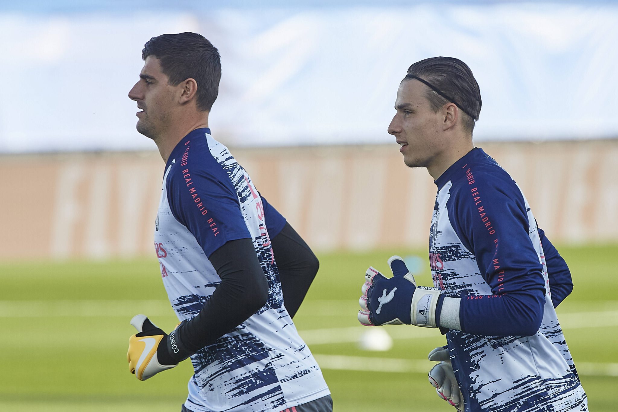 Courtois e Lunin durante treino do Real Madrid