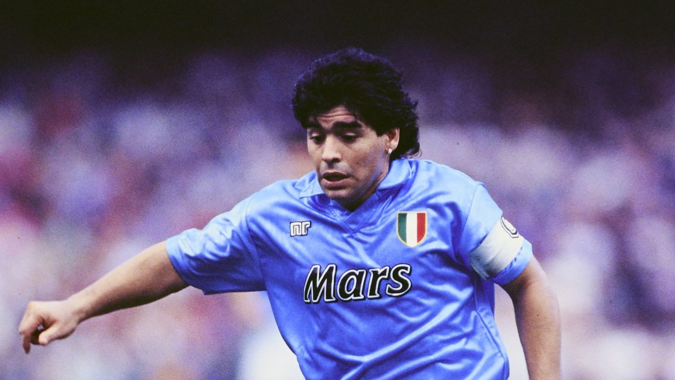 &lsquo;Se Maradona &eacute; Deus, ele &eacute; Jesus&rsquo;: Filho de Diego reverencia destaque do Napoli