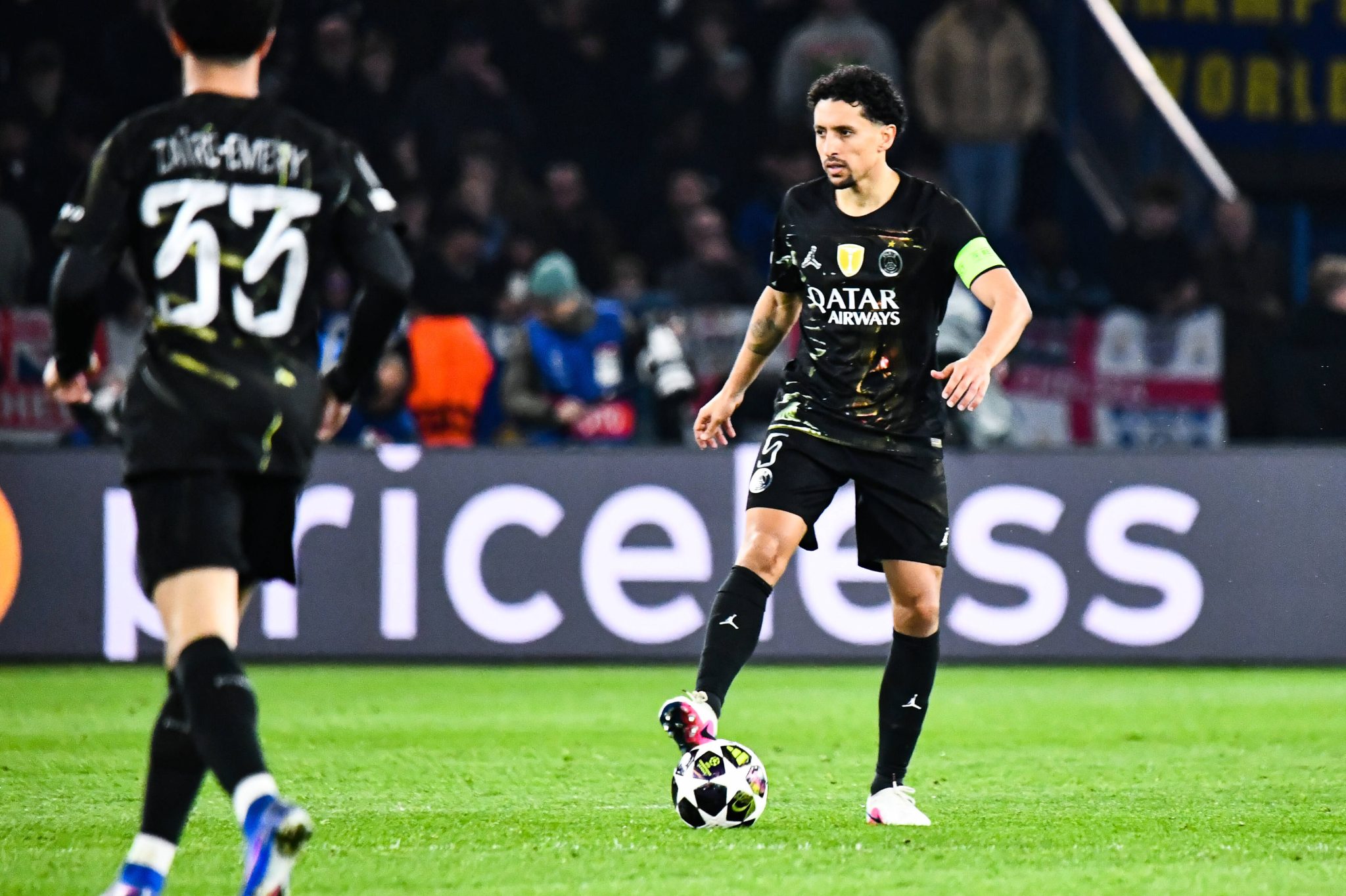 Marquinhos em atua&ccedil;&atilde;o pelo PSG (Foto: IMAGO / PsnewZ)