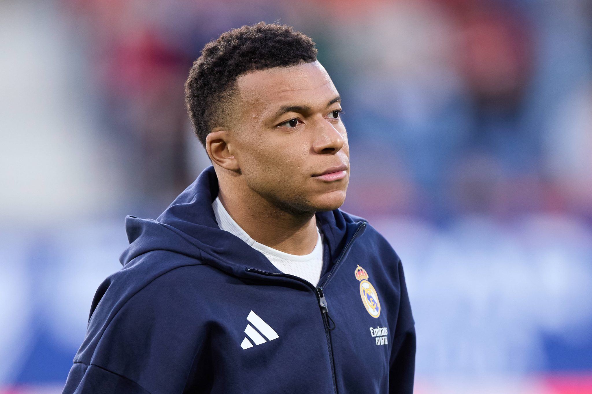 Figo faz alerta sobre &lsquo;sacrif&iacute;cio&rsquo; de Mbapp&eacute; no Real Madrid