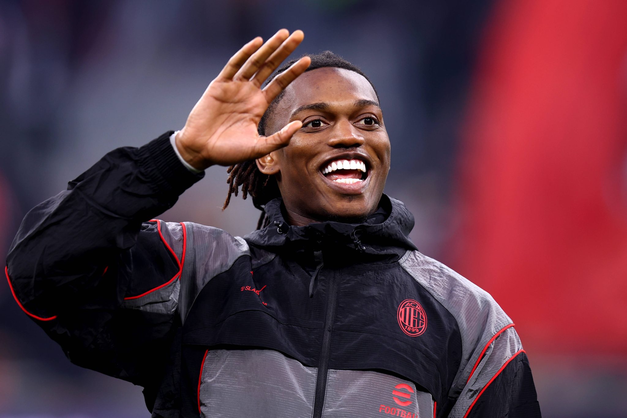 Le&atilde;o &eacute; a refer&ecirc;ncia ofensiva do Milan (Foto: Imago)