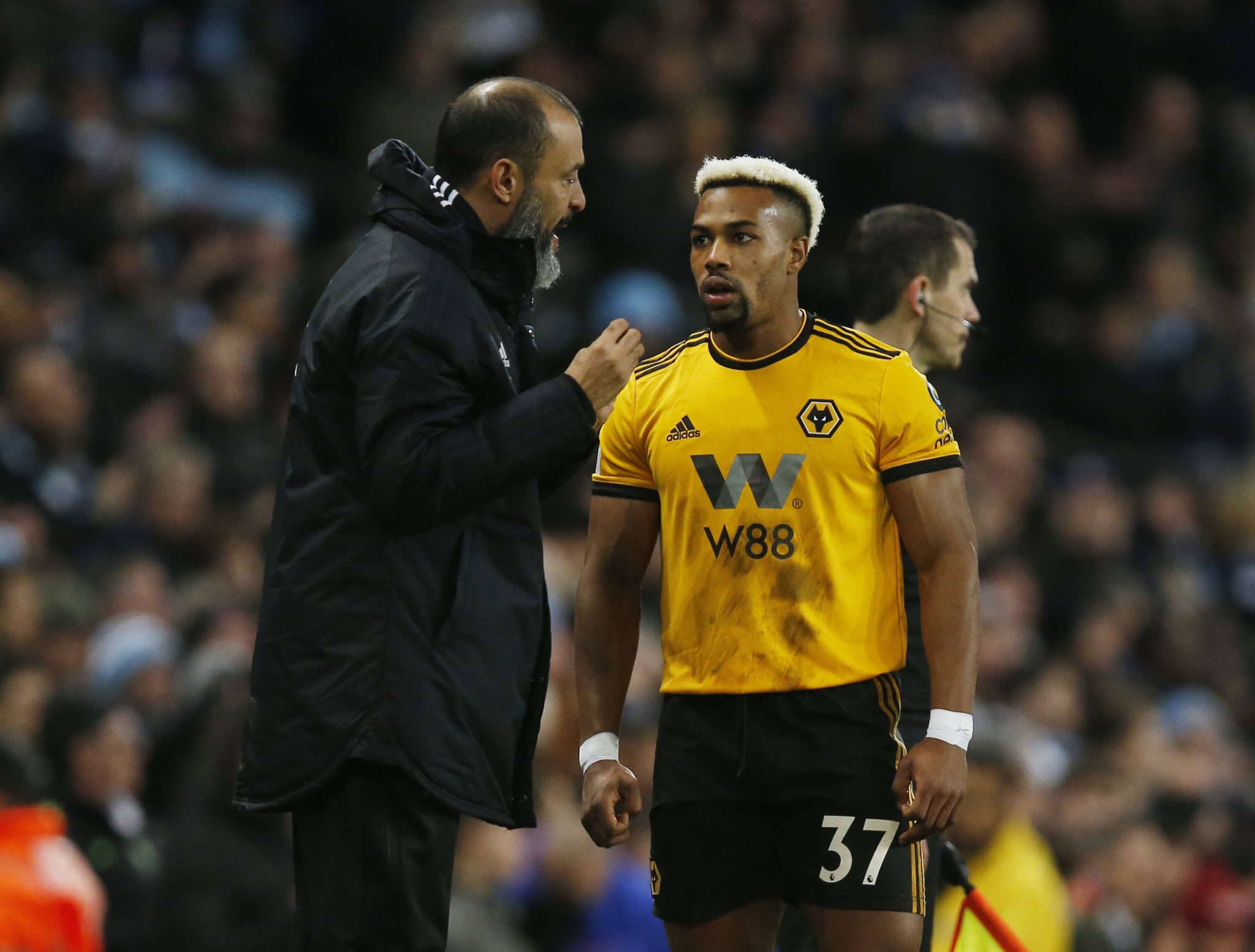 Nuno Esp&iacute;rito Santo e Adama Traor&eacute; pelo Wolverhampton, em 2019 (Foto: Imago)