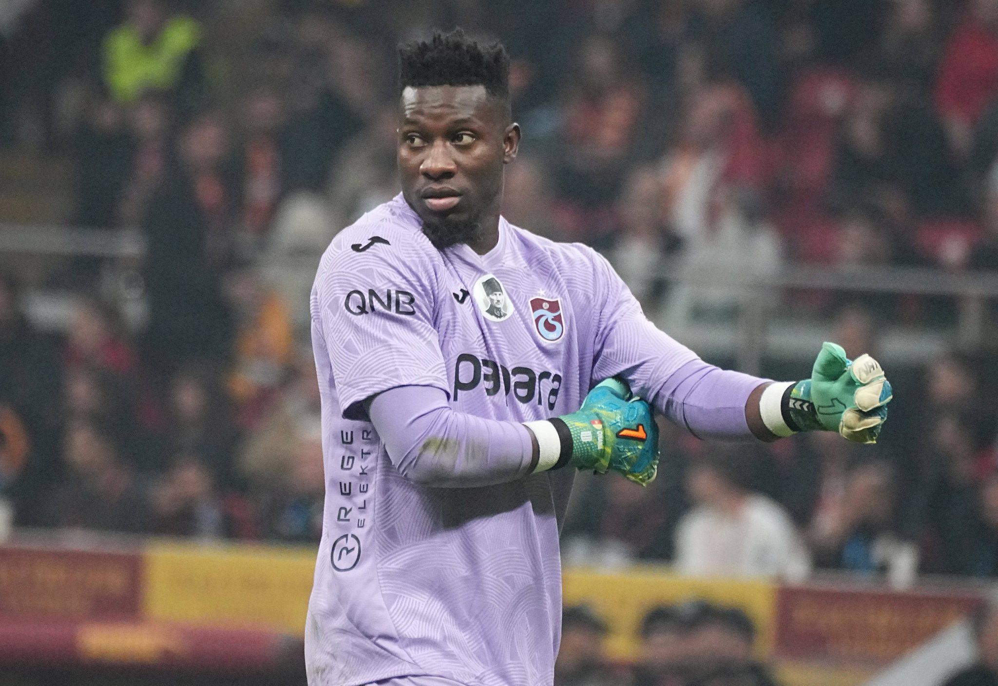 Onana em a&ccedil;&atilde;o pelo Trabzonspor