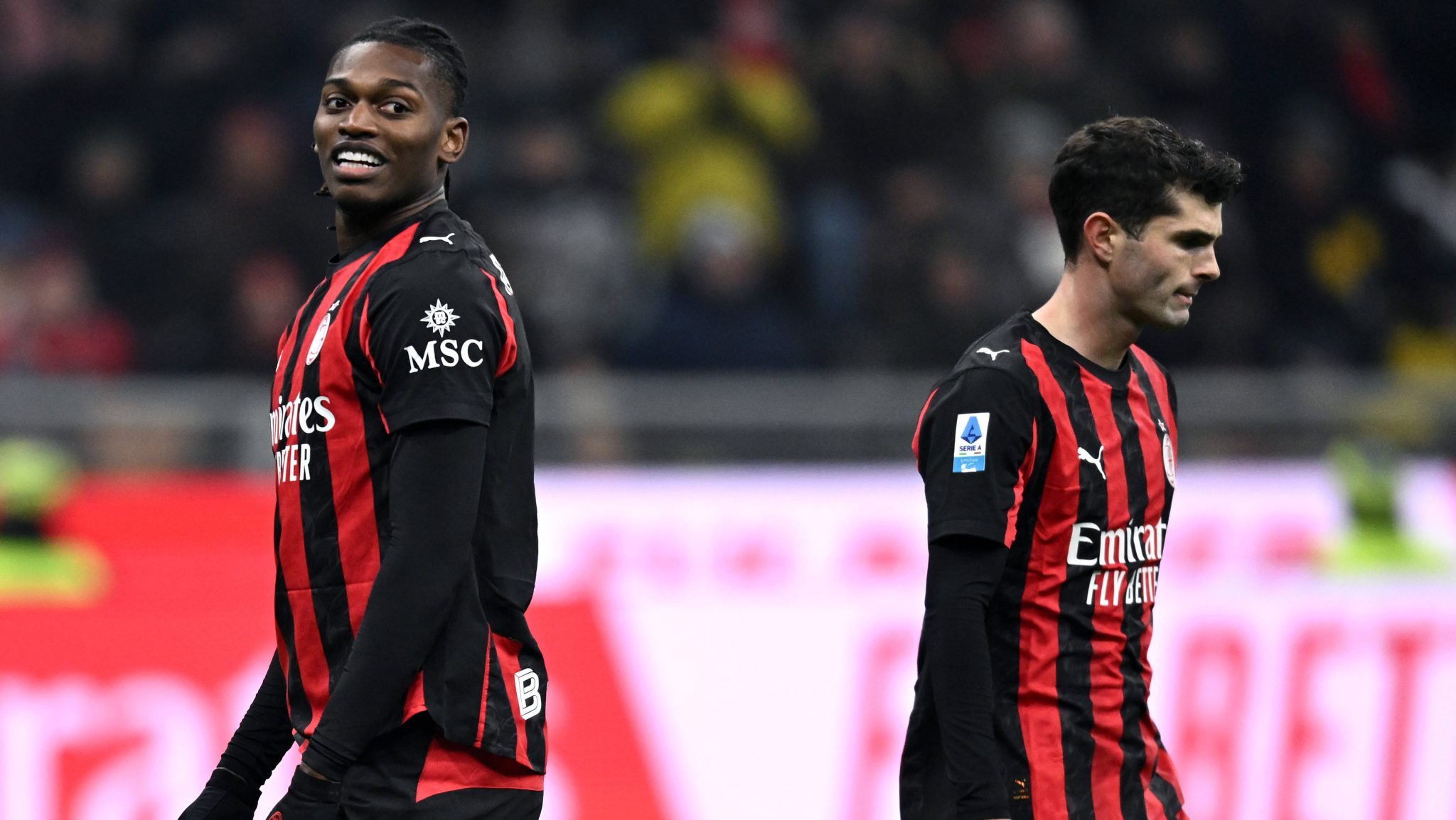 &lsquo;Clube est&aacute; farto&rsquo;: Milan aceita vender estrela por R$ 480 milh&otilde;es ap&oacute;s tens&atilde;o no vesti&aacute;rio