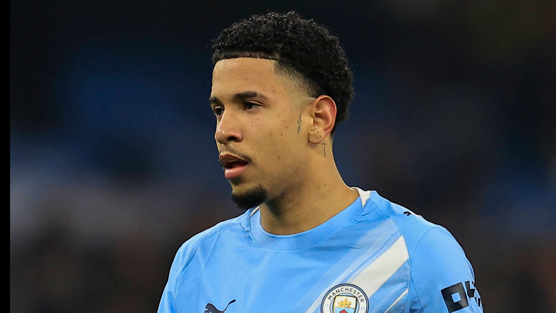 Sem Haaland, Savinho p&otilde;e Newcastle no bolso e Manchester City domina &lsquo;&agrave; moda antiga&rsquo;
