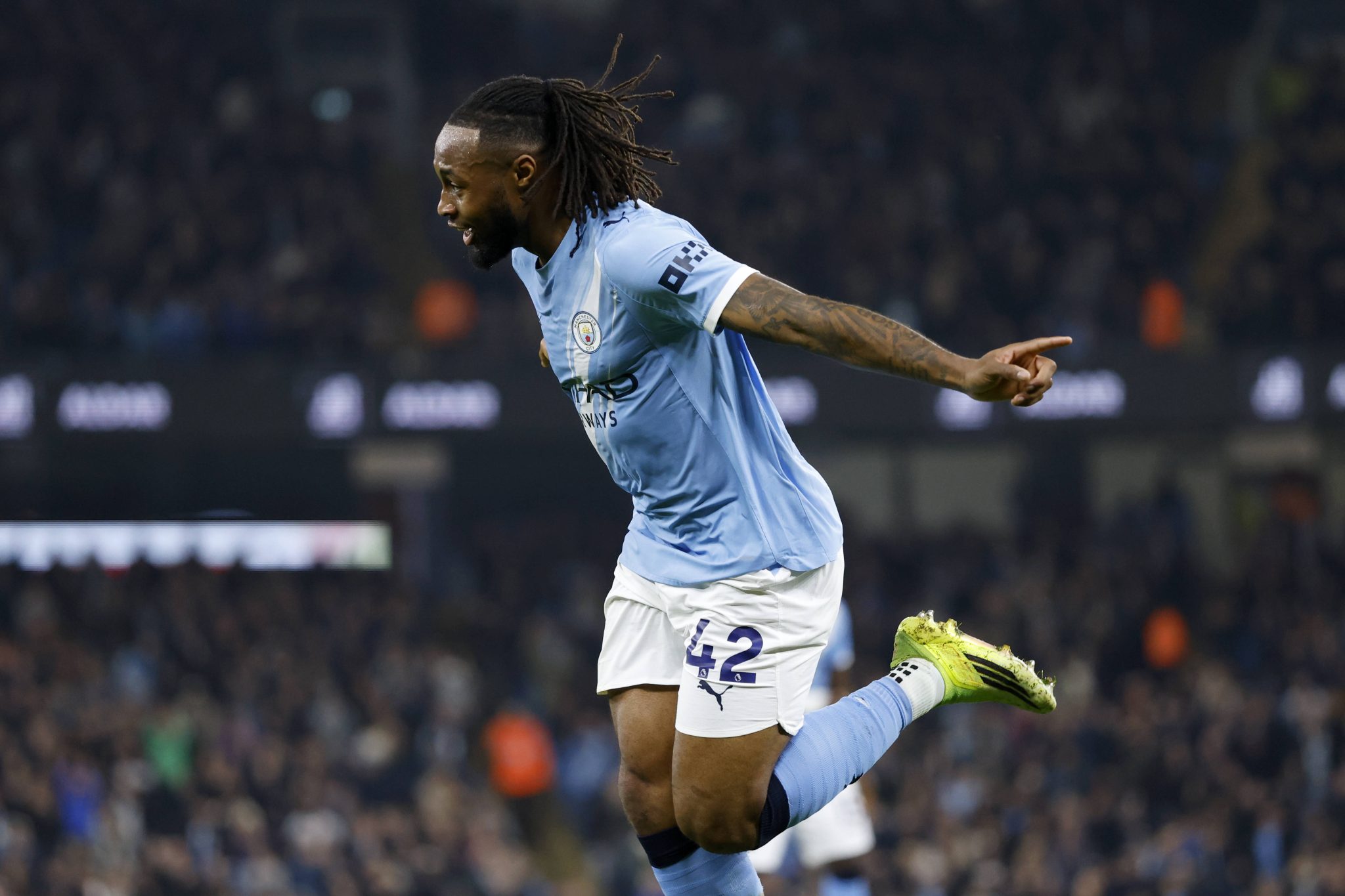 Semenyo celebra gol do Manchester City