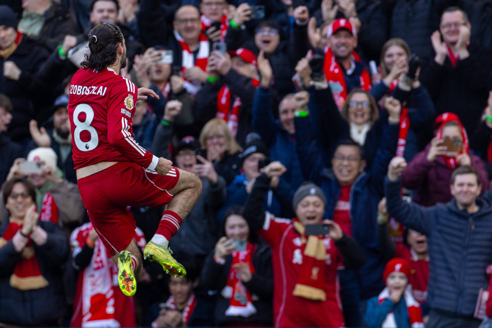 Szoboszlai ap&oacute;s gol do Liverpool
