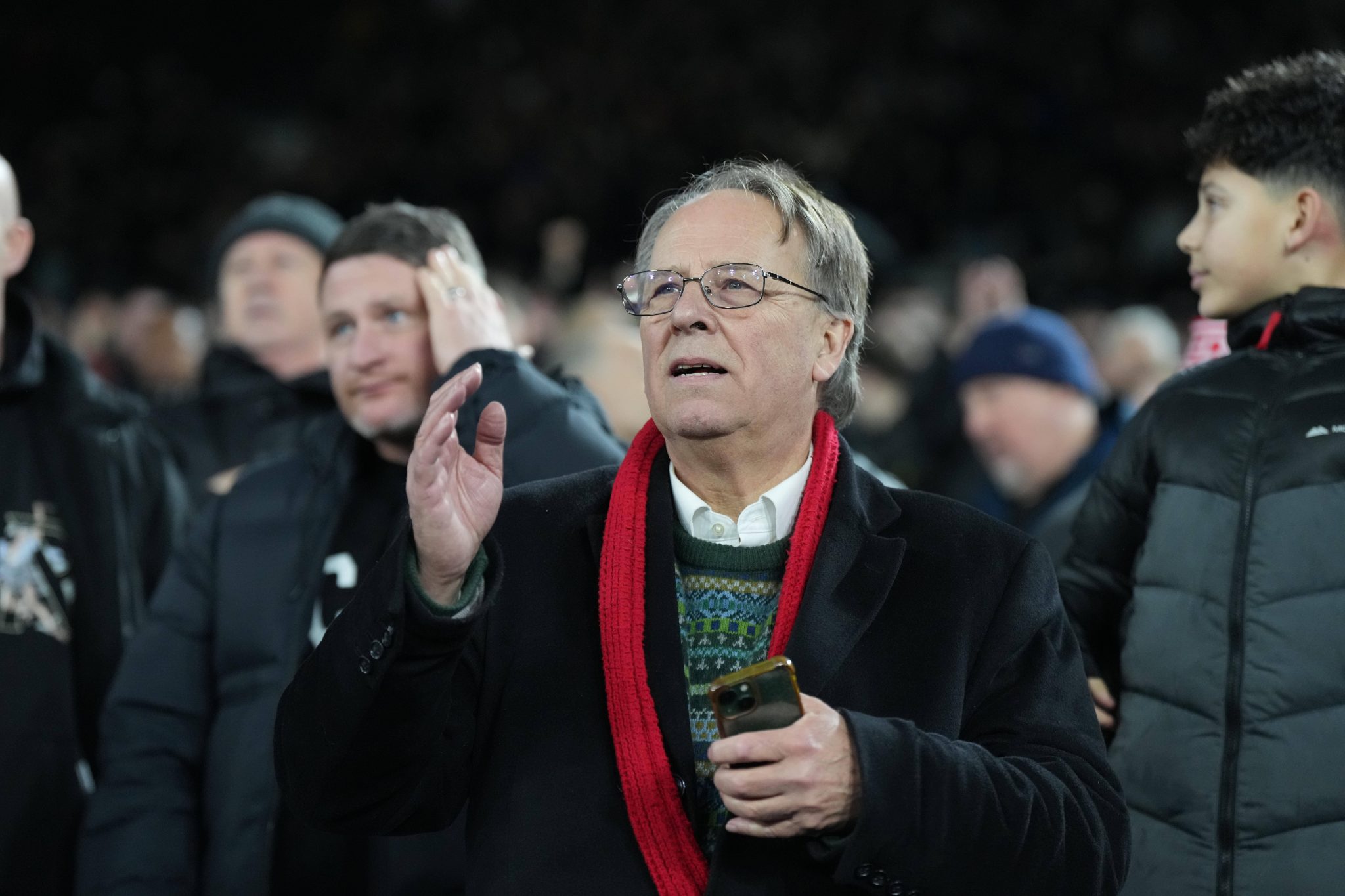 &lsquo;&Eacute; decepcionante&rsquo;: Aumento de ingressos na Premier League gera revolta em torcedores