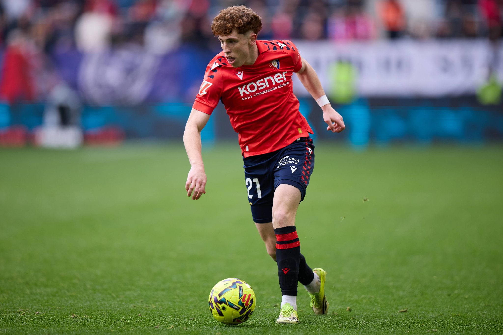 V&iacute;ctor Mu&ntilde;oz em a&ccedil;&atilde;o pelo Osasuna