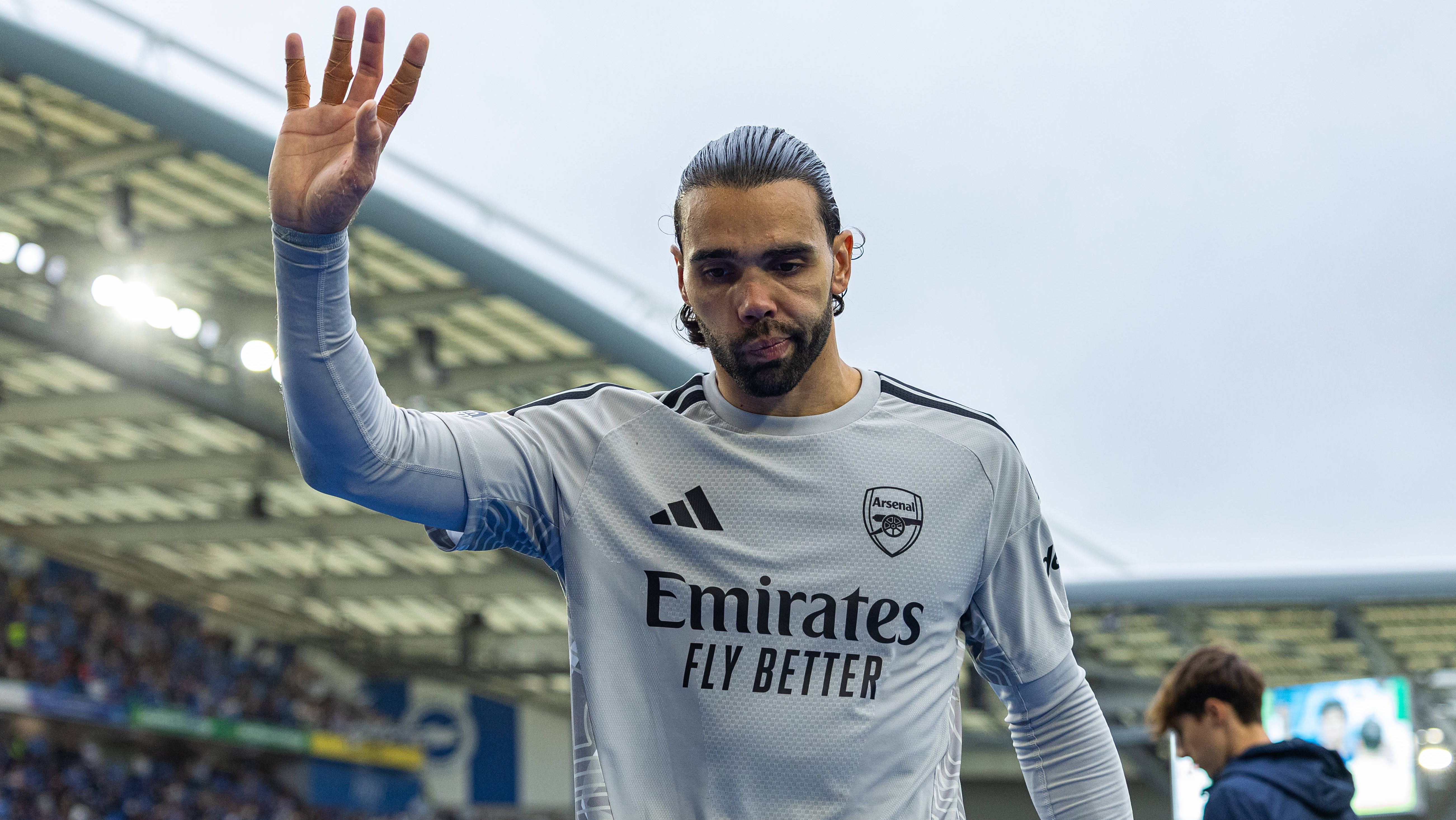 ‘No futuro, eu posso jogar lá’: Raya revela destino dos sonhos após passagem pelo Arsenal